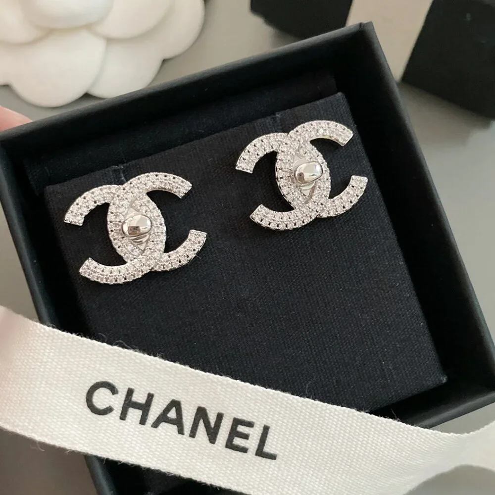 Chanel earrings - Picture 1 of 9